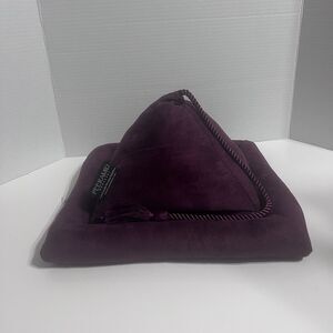 Peeramid Bookrest Purple Pyramid Pillow Book Tablet iPad Pockets 13 x 13 Maroon